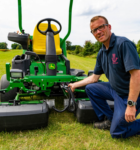 Course Manager Darren Moxham "I need a precision mower to do what I want, whenever I want it, and the John Deere 2500E does it every time." Course Manager Darren Moxham "I need a precision mower to do what I want, whenever I want it, and the John Deere 2500E does it every time."
