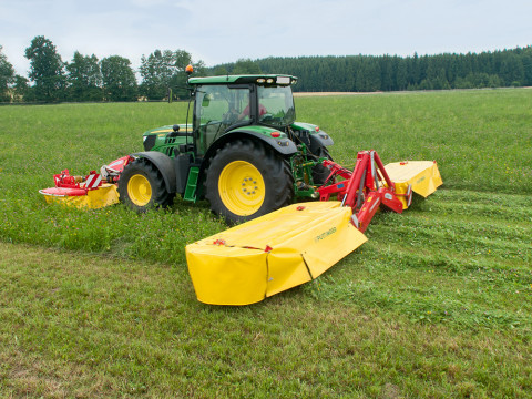 Pottinger mower combination for clean cut stubble. Mower Conditioners are available from John Deere and Pottinger Pottinger mower combination for clean cut stubble. Mower Conditioners are available from John Deere and Pottinger