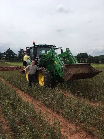 Wyevale’s John Deere 6110R planting up to 50,000 plants per day.